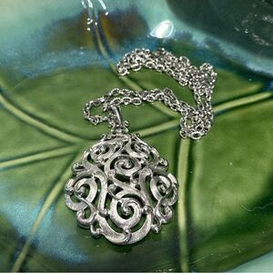 Vintage Crown Safari Signed Scroll Silver Tone Necklace 28”